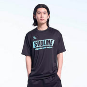 Immediate shipping: Svolme short-sleeved t-shirt with a simple logo. Perfect for futsal and soccer. Product number: 1261-54400.